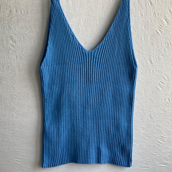 Zara Embroidered Top Fruit Ribbed Knit V-Neck Tank Cherry Strawberry Blu… - Picture 2 of 8